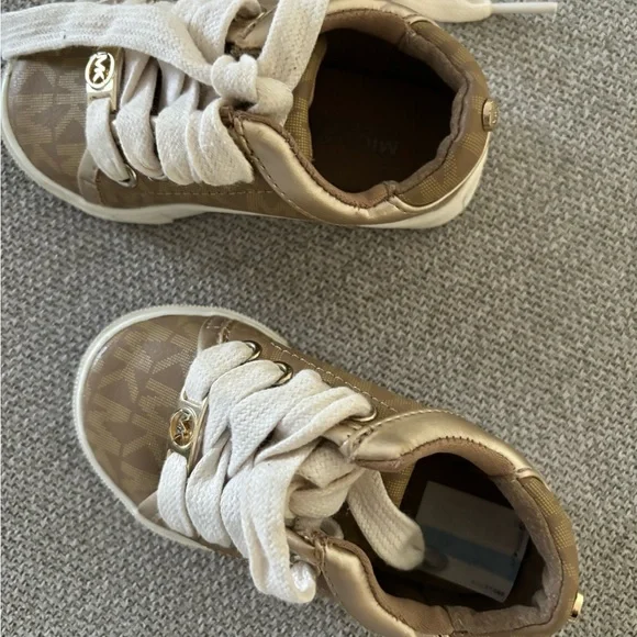 Michael kors baby girl shoes size 5 - Picture 2 of 6